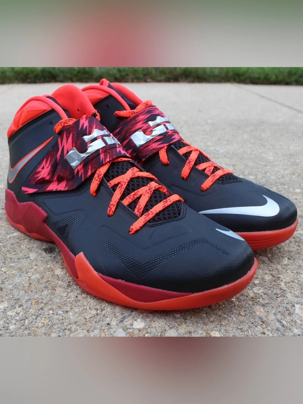 Nike LeBron Soldier 7 Black/Orange/Red Basketball Sneaker Sz 13